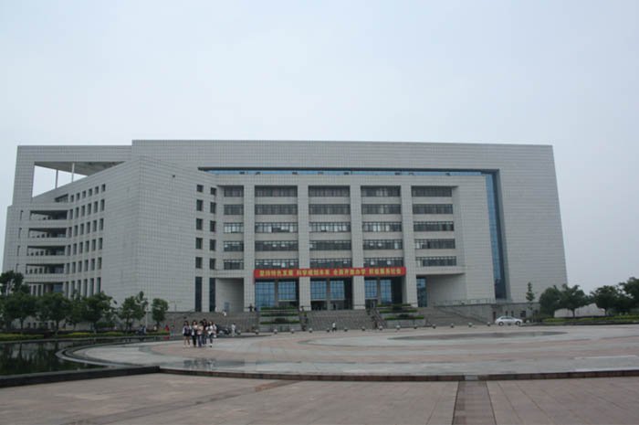 武汉科技学院图书馆（2011年楚天杯）